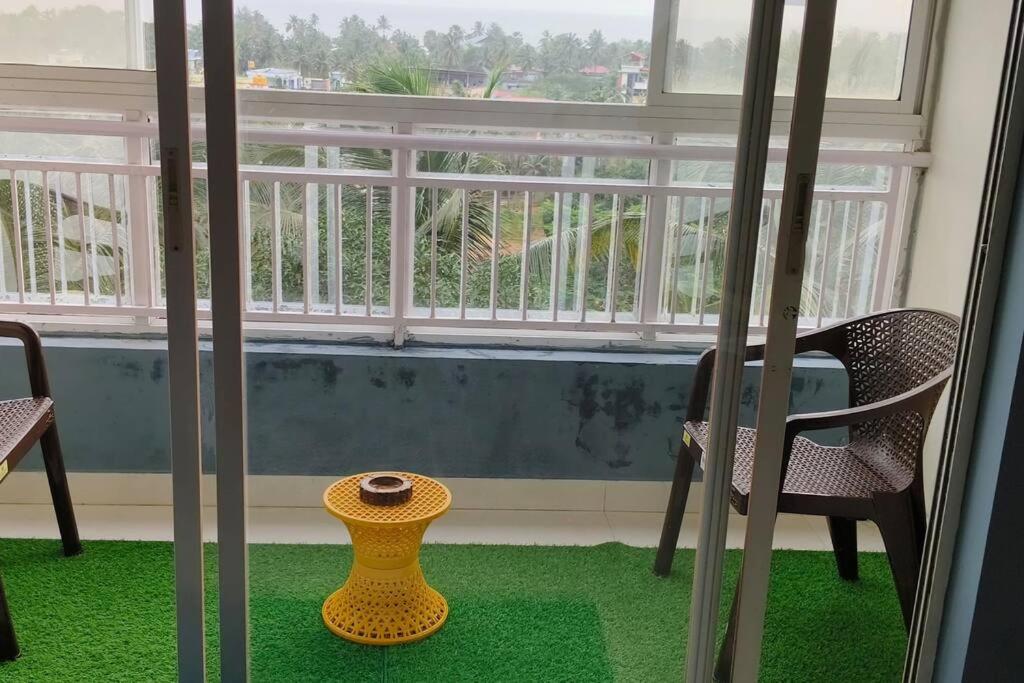 Sea Facing 2Bhk, Vatika Apartment Mangalore Exterior foto